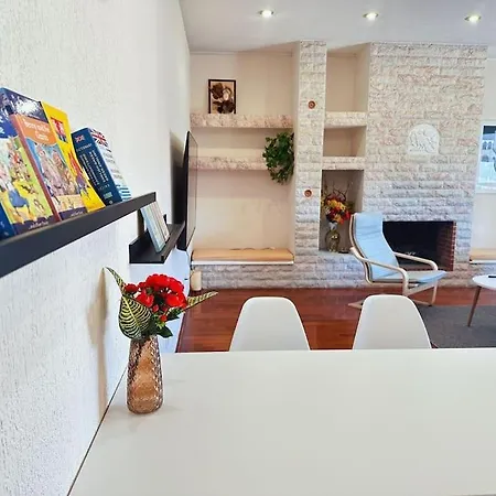 Glyfada Grand Apartment Athens