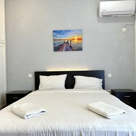 Glyfada Grand Apartment