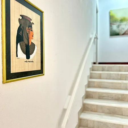 Glyfada Grand Apartment *