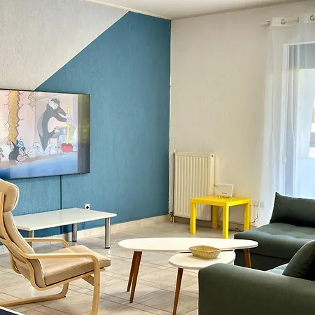Glyfada Grand Apartment